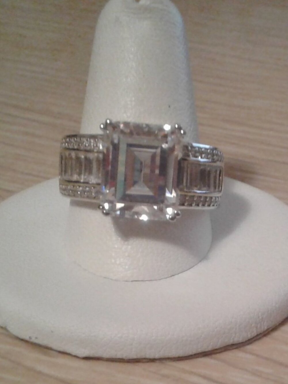 BJH159 Bella Luce CZ Center Design Statement Ring 12.45ctw. Sz.10 NWOT